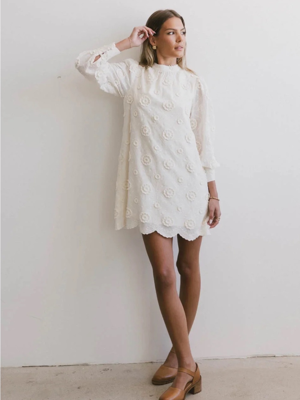 Embroidered Flower Shift Dress Cream- Size Small- New with Tags